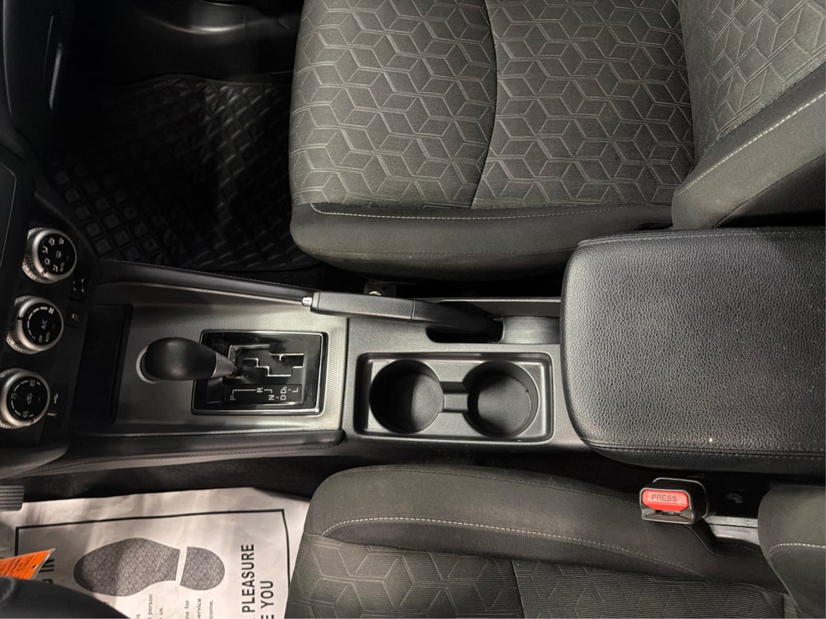 Mitsubishi Outlander Sport photo 17