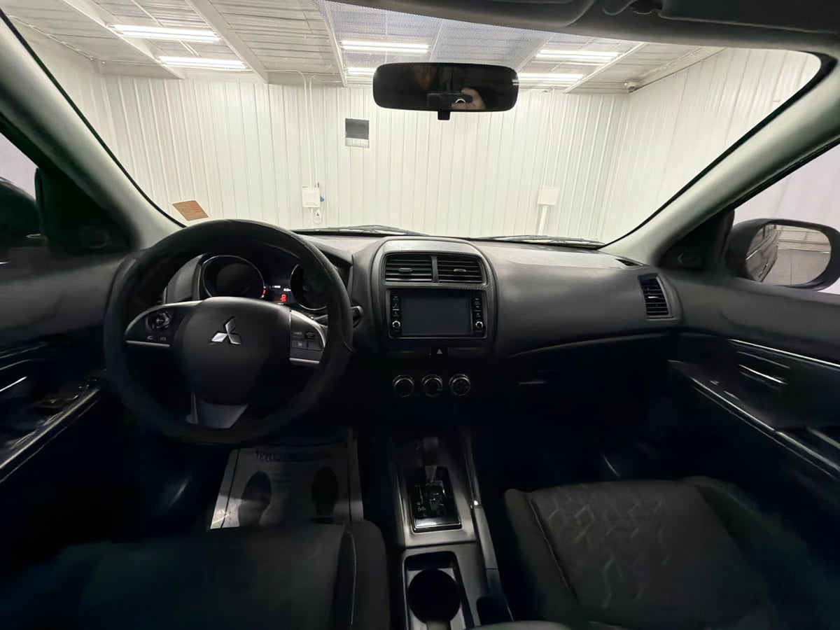 Mitsubishi Outlander Sport photo 15
