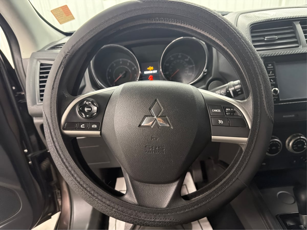 Mitsubishi Outlander Sport photo 22