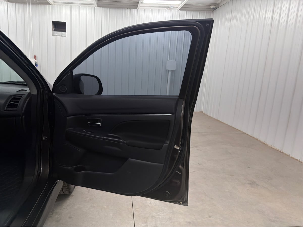 Mitsubishi Outlander Sport photo 26
