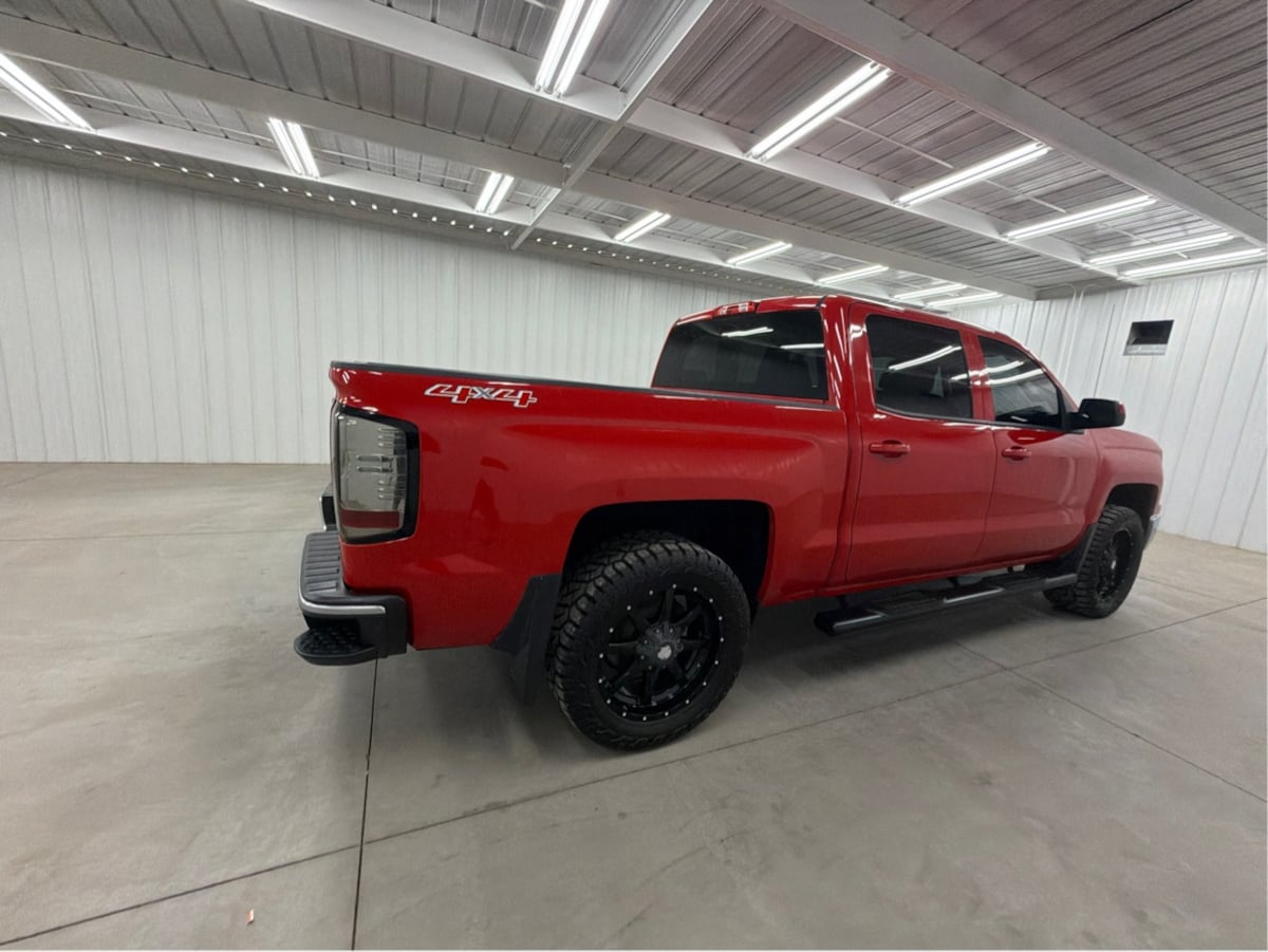 Chevrolet Silverado photo 4