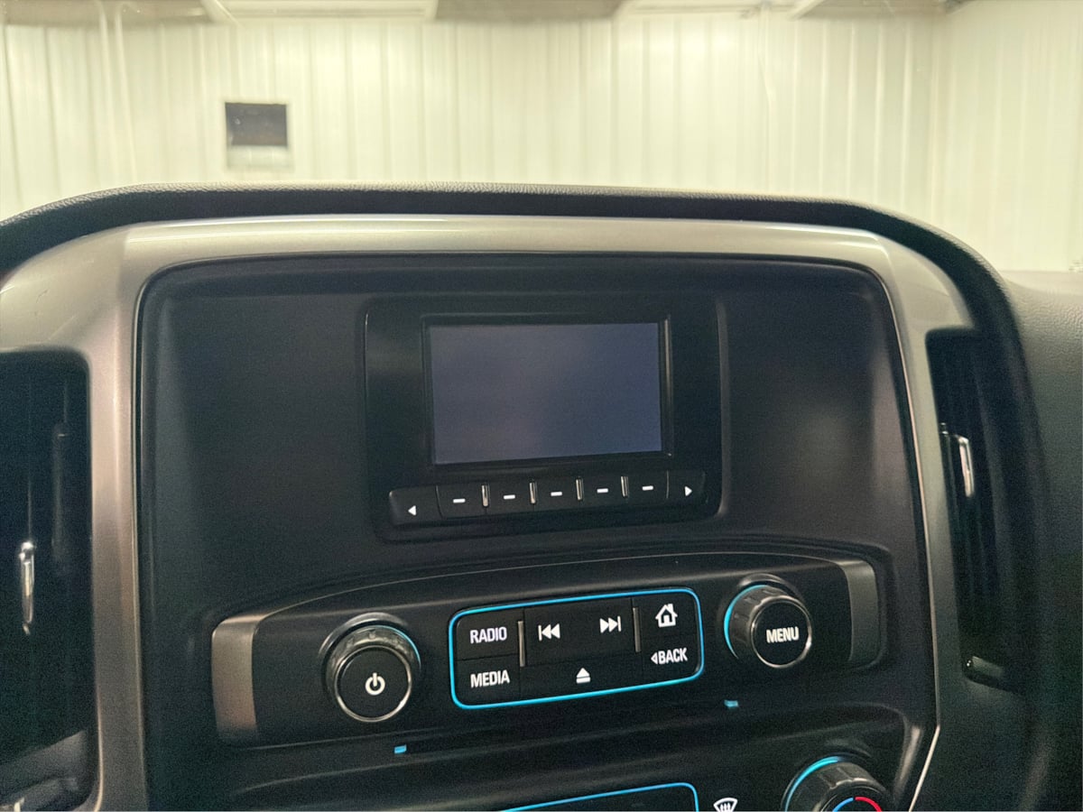 Chevrolet Silverado photo 13
