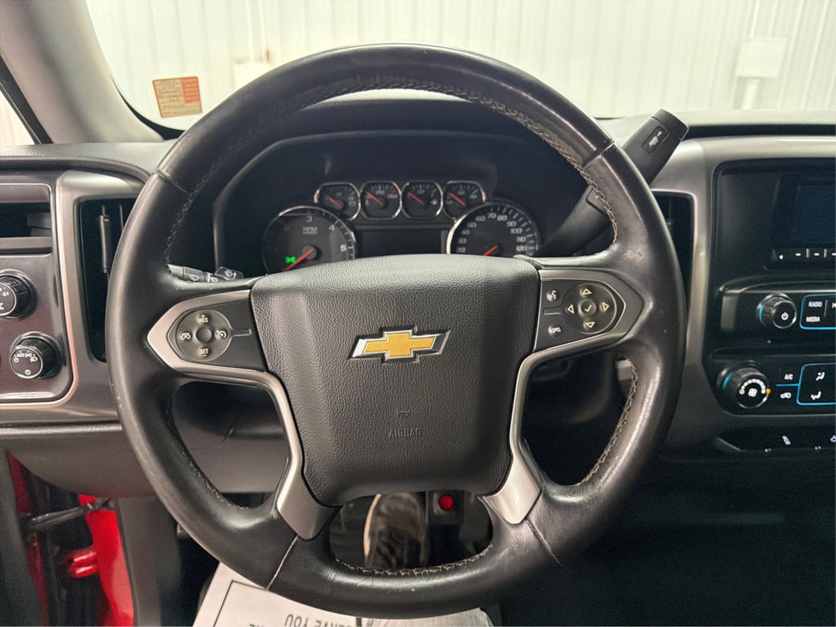 Chevrolet Silverado photo 21