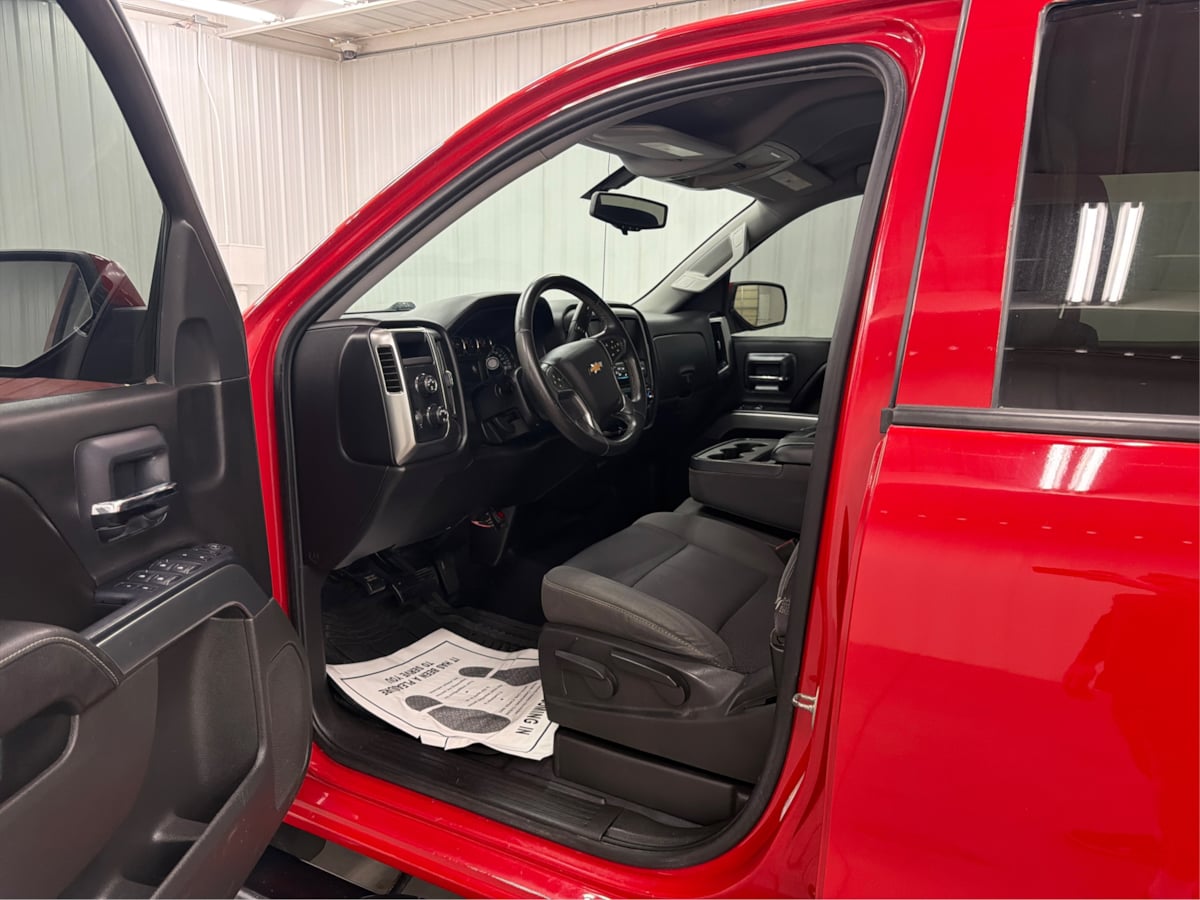 Chevrolet Silverado photo 10