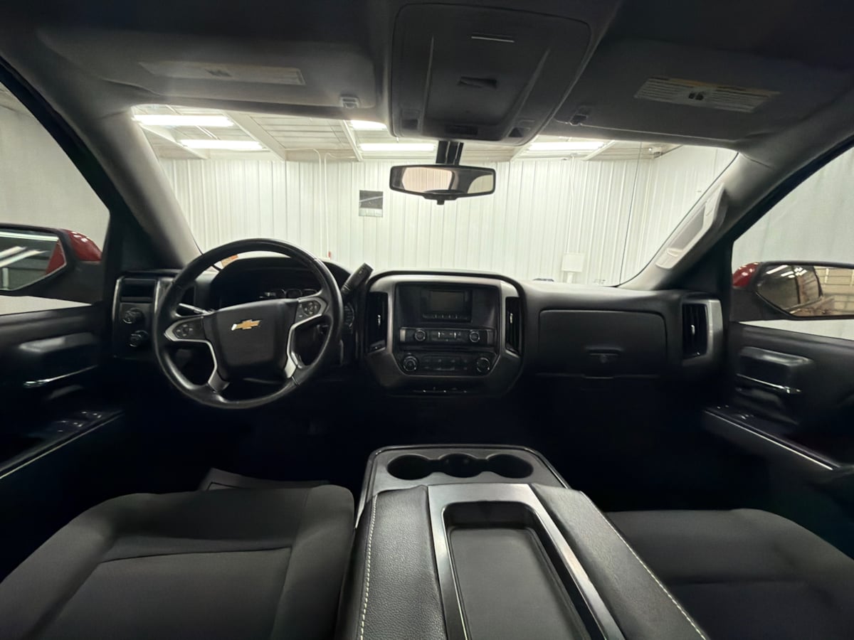 Chevrolet Silverado photo 14