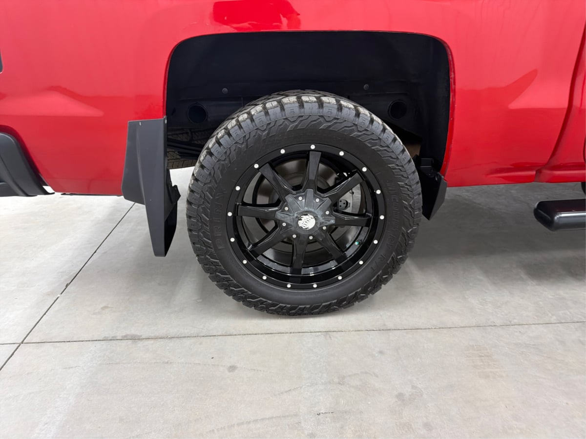 Chevrolet Silverado photo 35