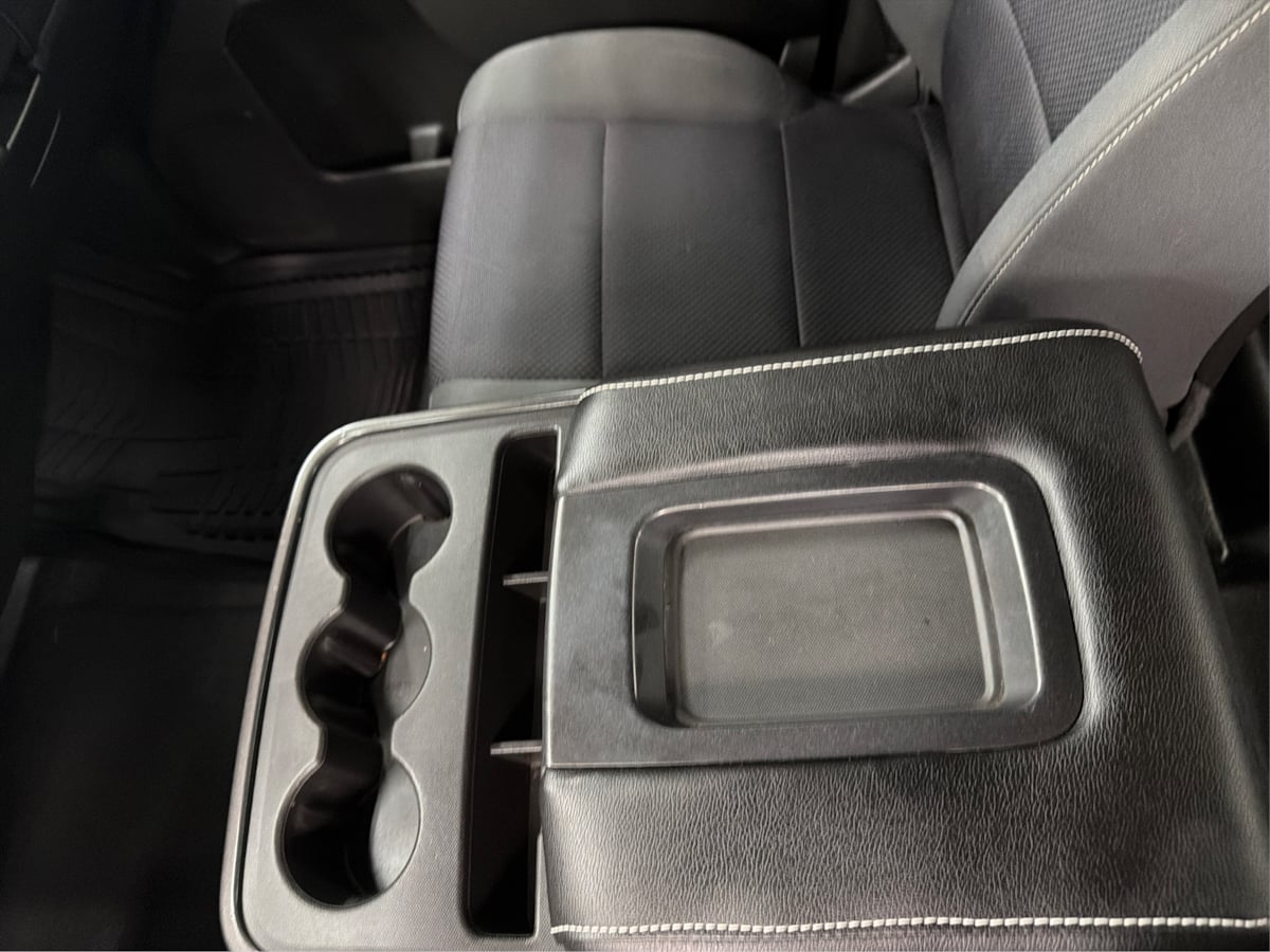 Chevrolet Silverado photo 15