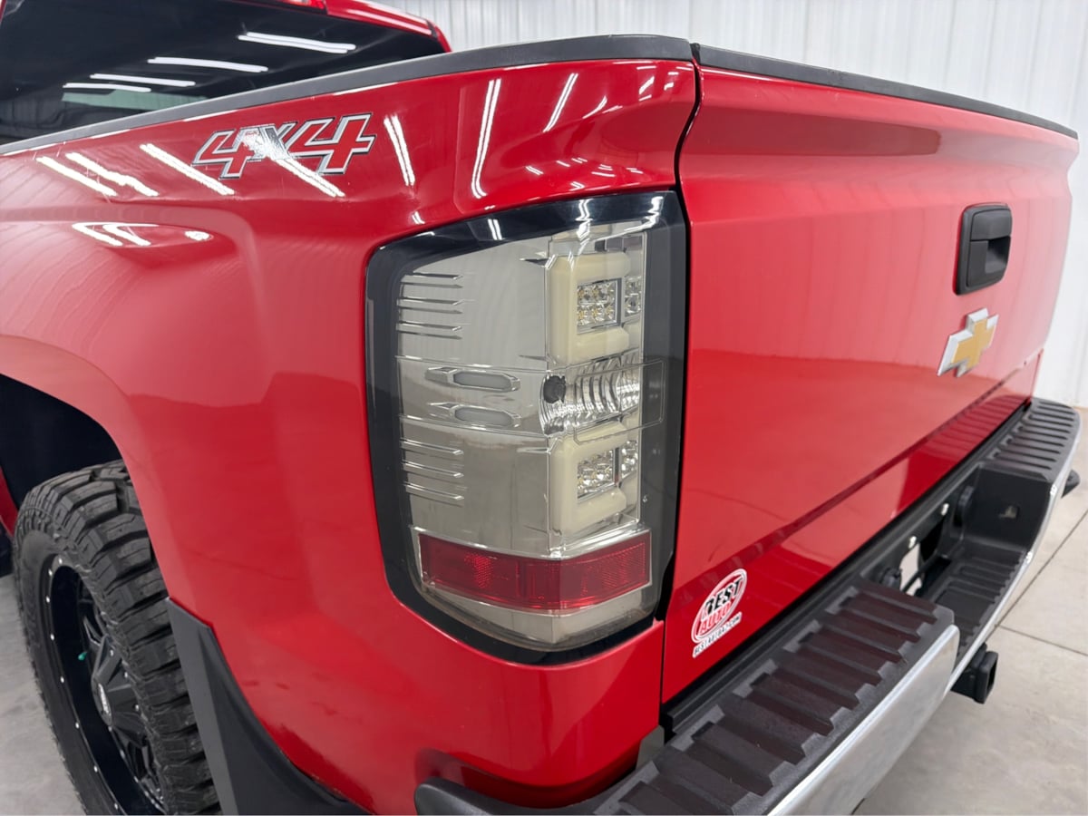 Chevrolet Silverado photo 42