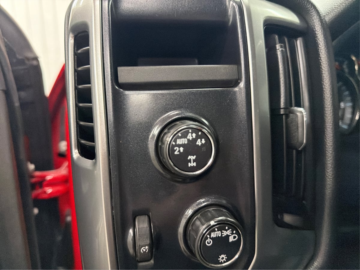 Chevrolet Silverado photo 56