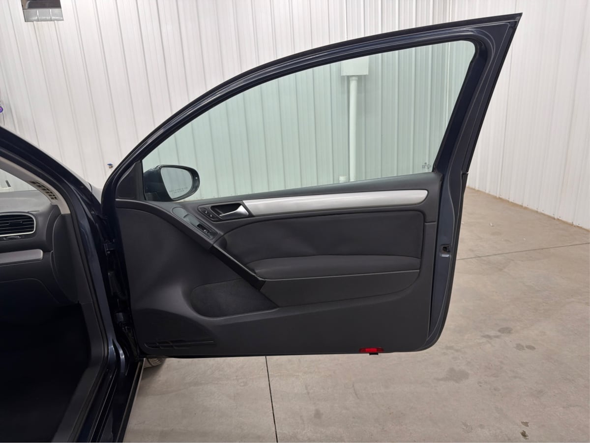 Volkswagen Golf photo 23