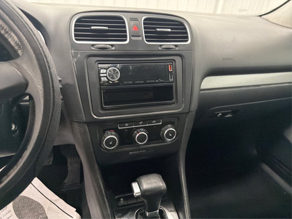 Volkswagen Golf photo 13