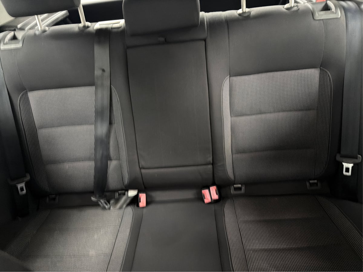 Volkswagen Golf photo 17