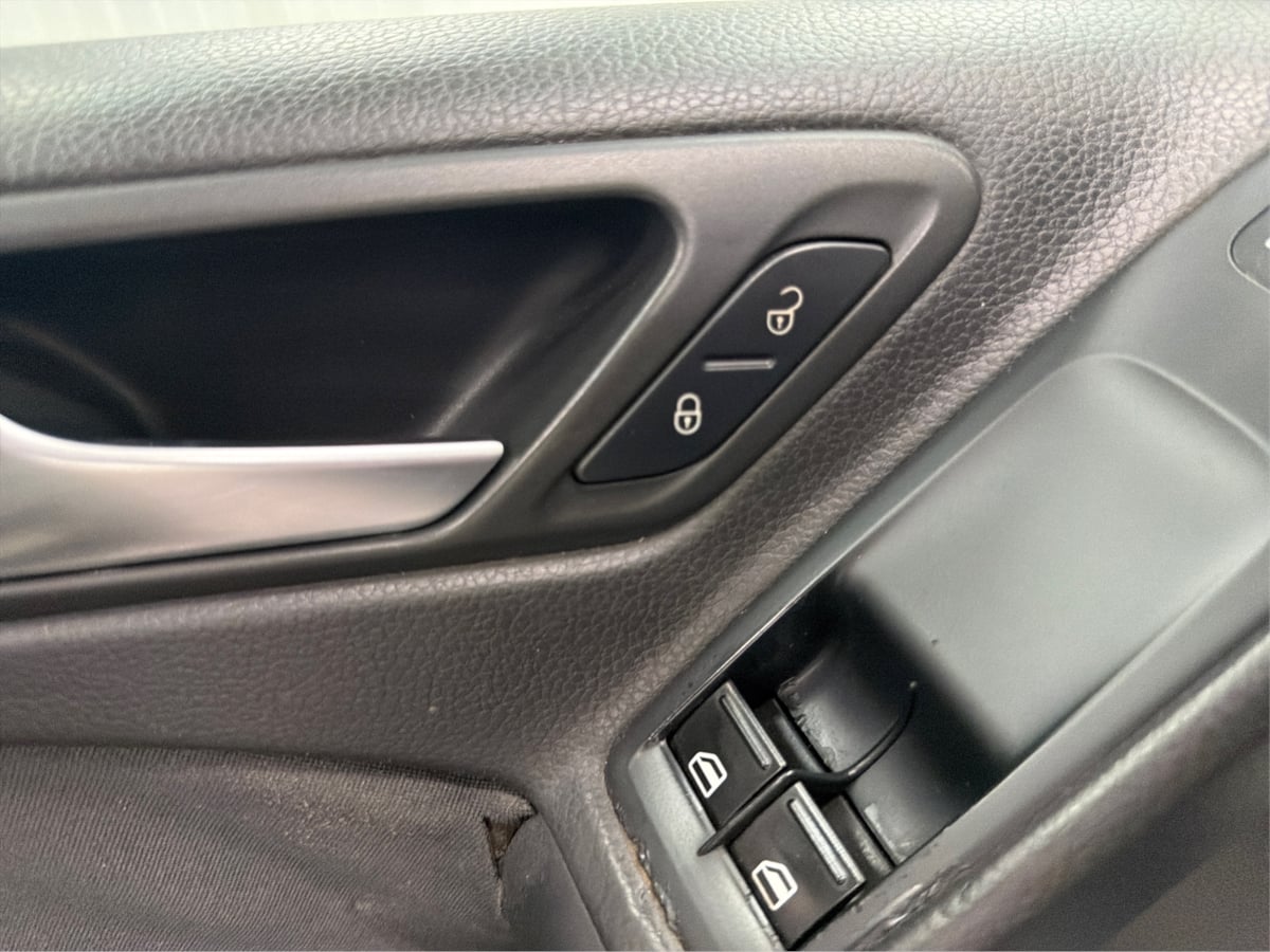 Volkswagen Golf photo 49