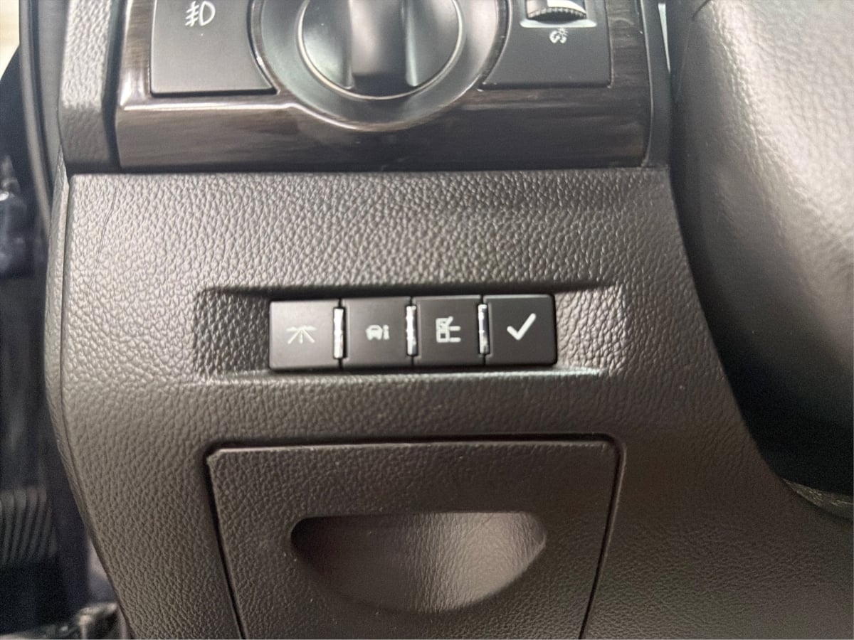 Chevrolet Captiva Sport photo 51