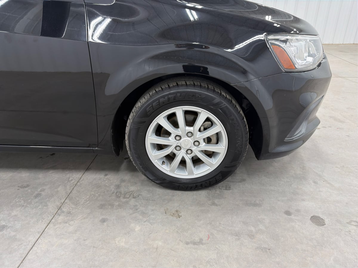 Chevrolet Sonic photo 37