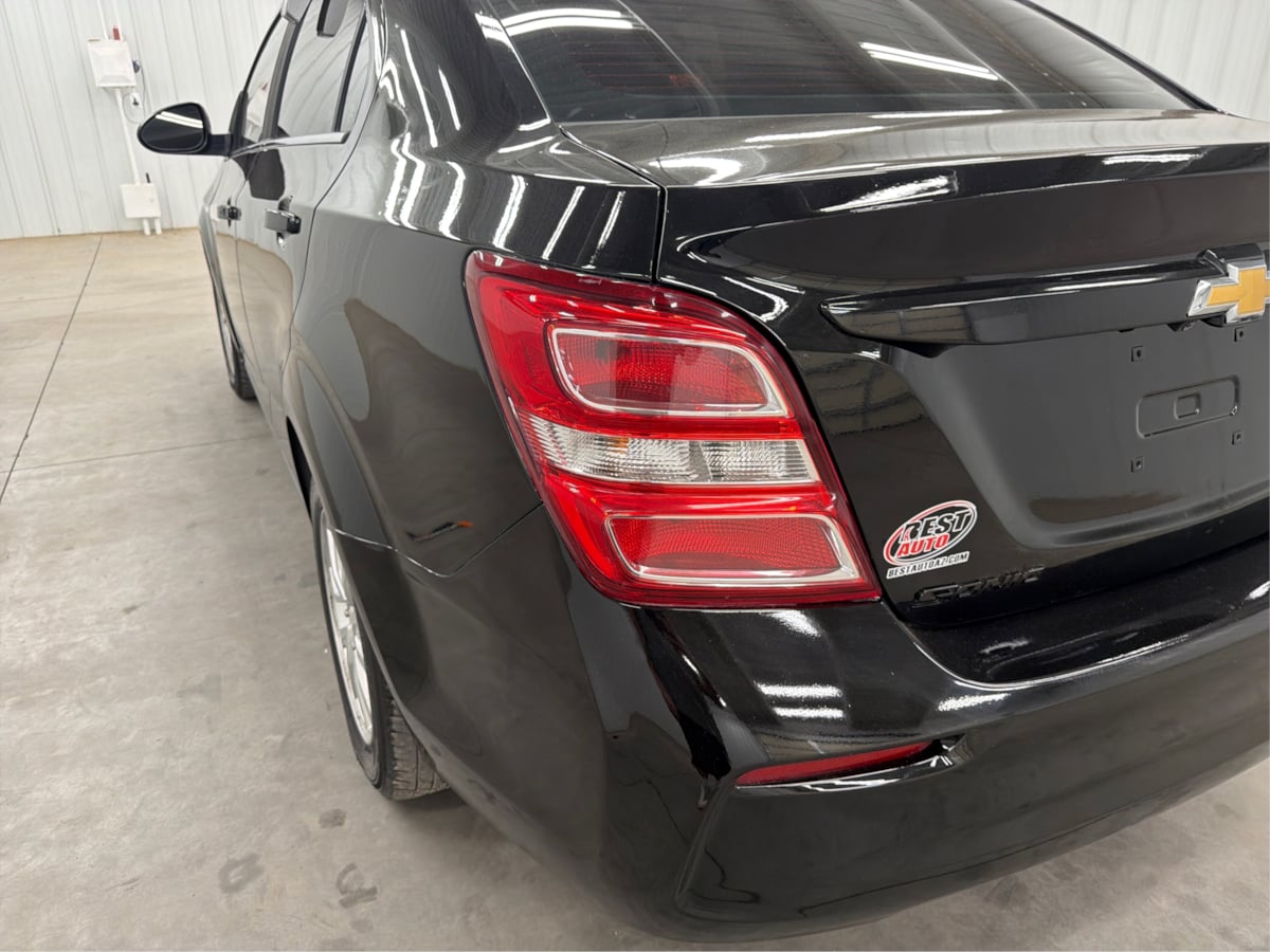 Chevrolet Sonic photo 43