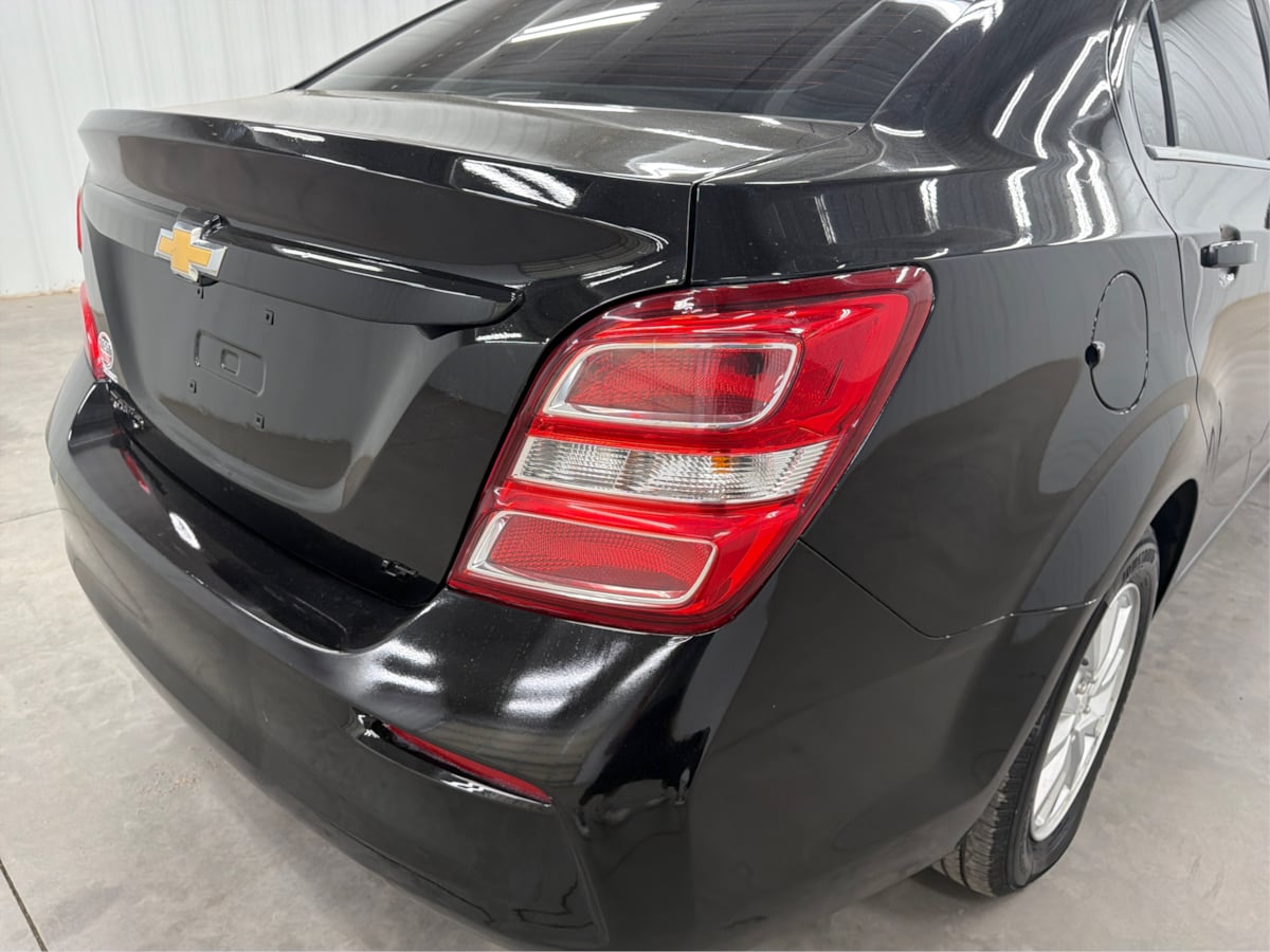 Chevrolet Sonic photo 44