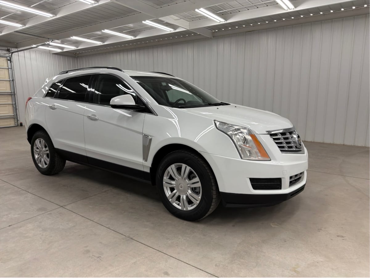 Cadillac SRX photo 2