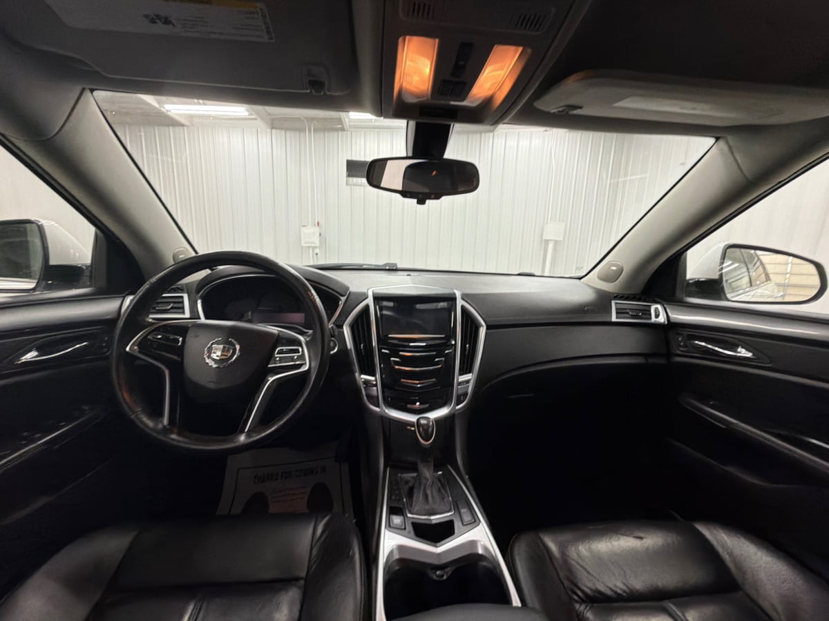 Cadillac SRX photo 15