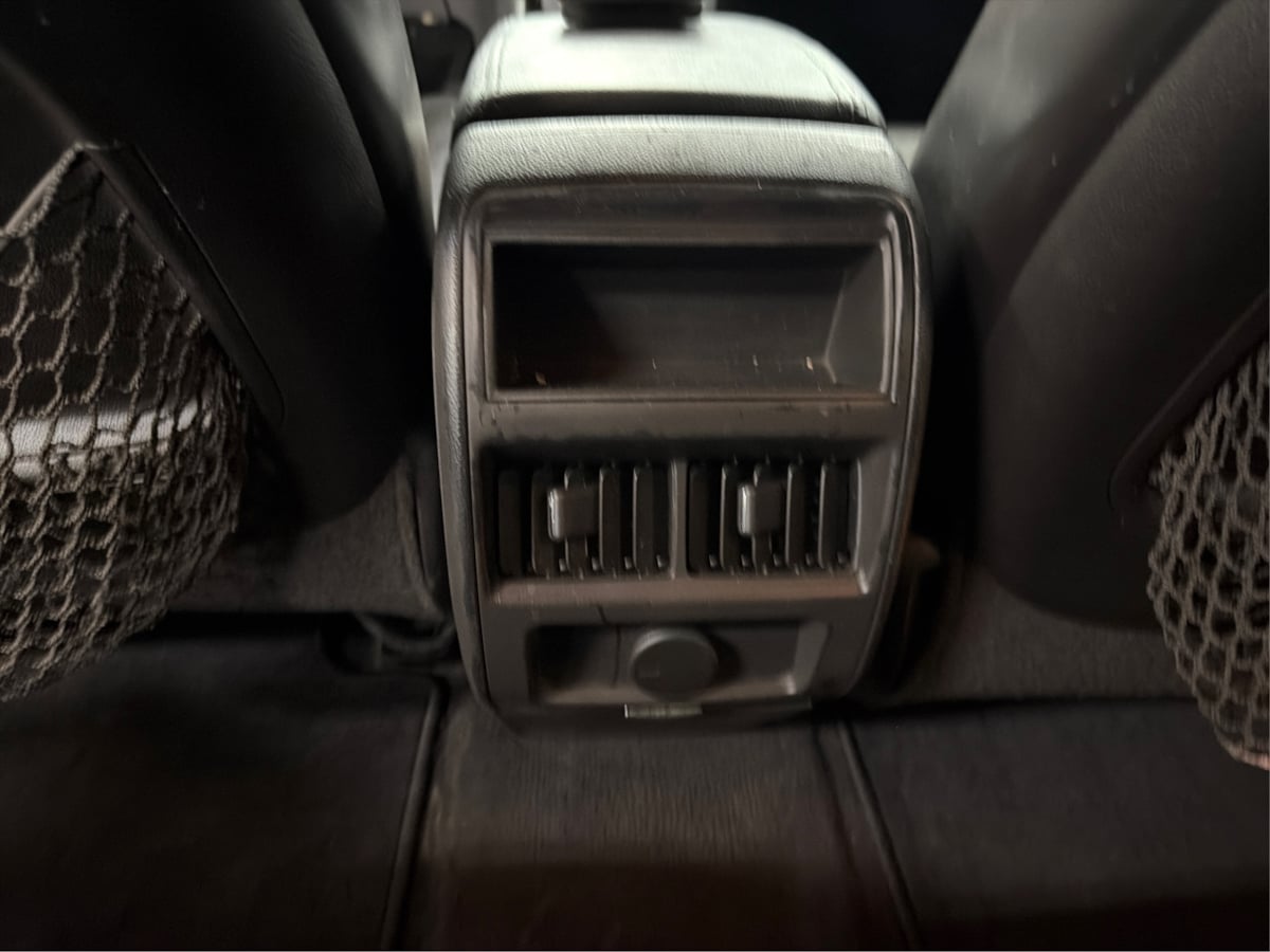 Cadillac SRX photo 19
