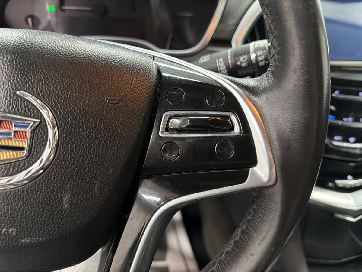 Cadillac SRX photo 54