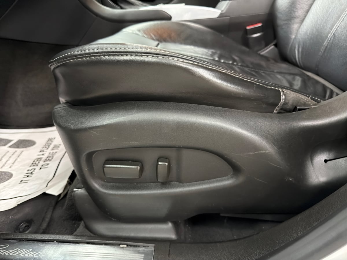 Cadillac SRX photo 58