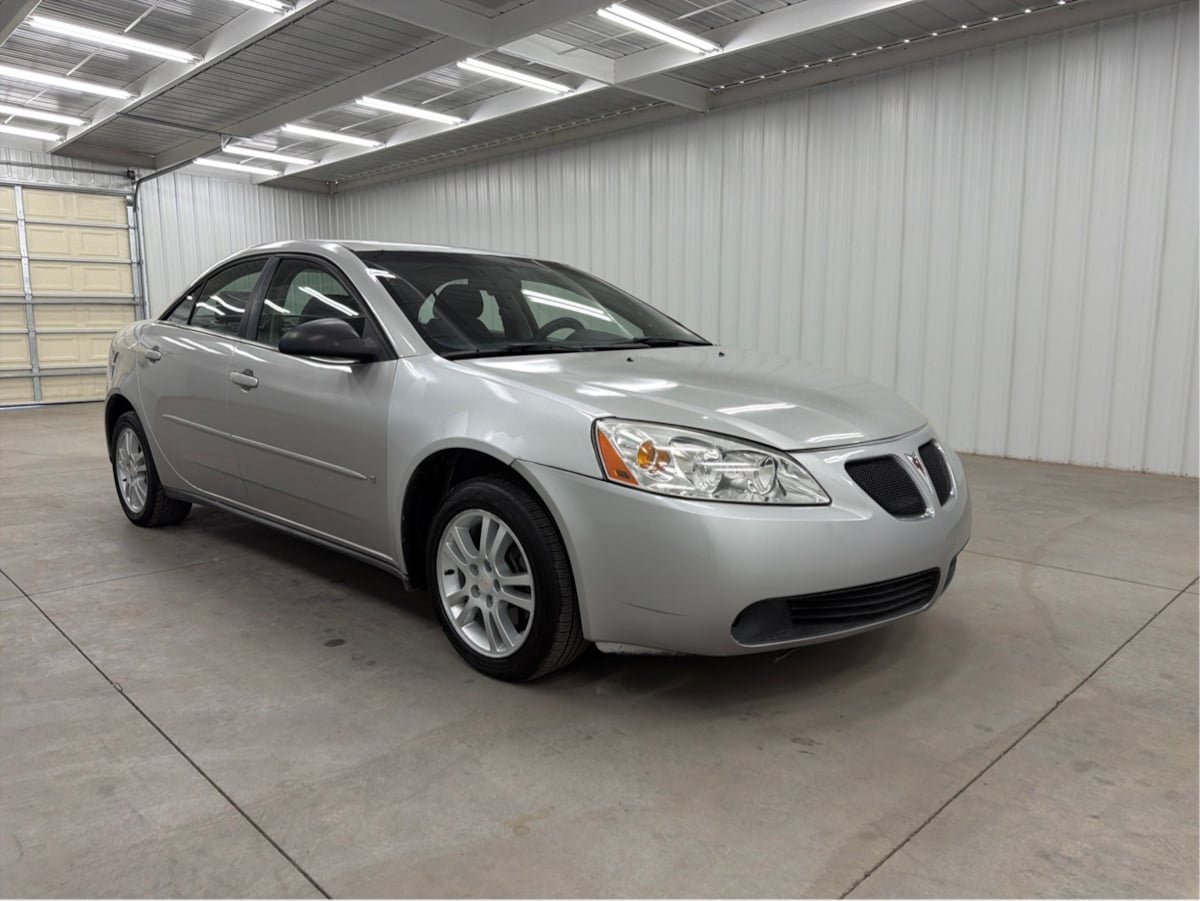Pontiac G6 photo 2