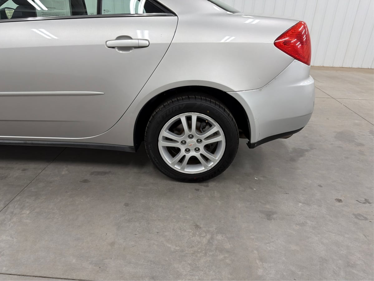 Pontiac G6 photo 39
