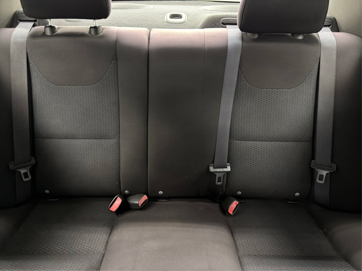 Pontiac G6 photo 18