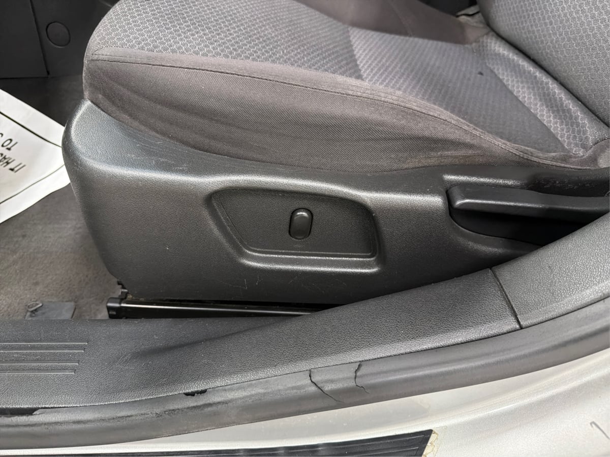 Pontiac G6 photo 57