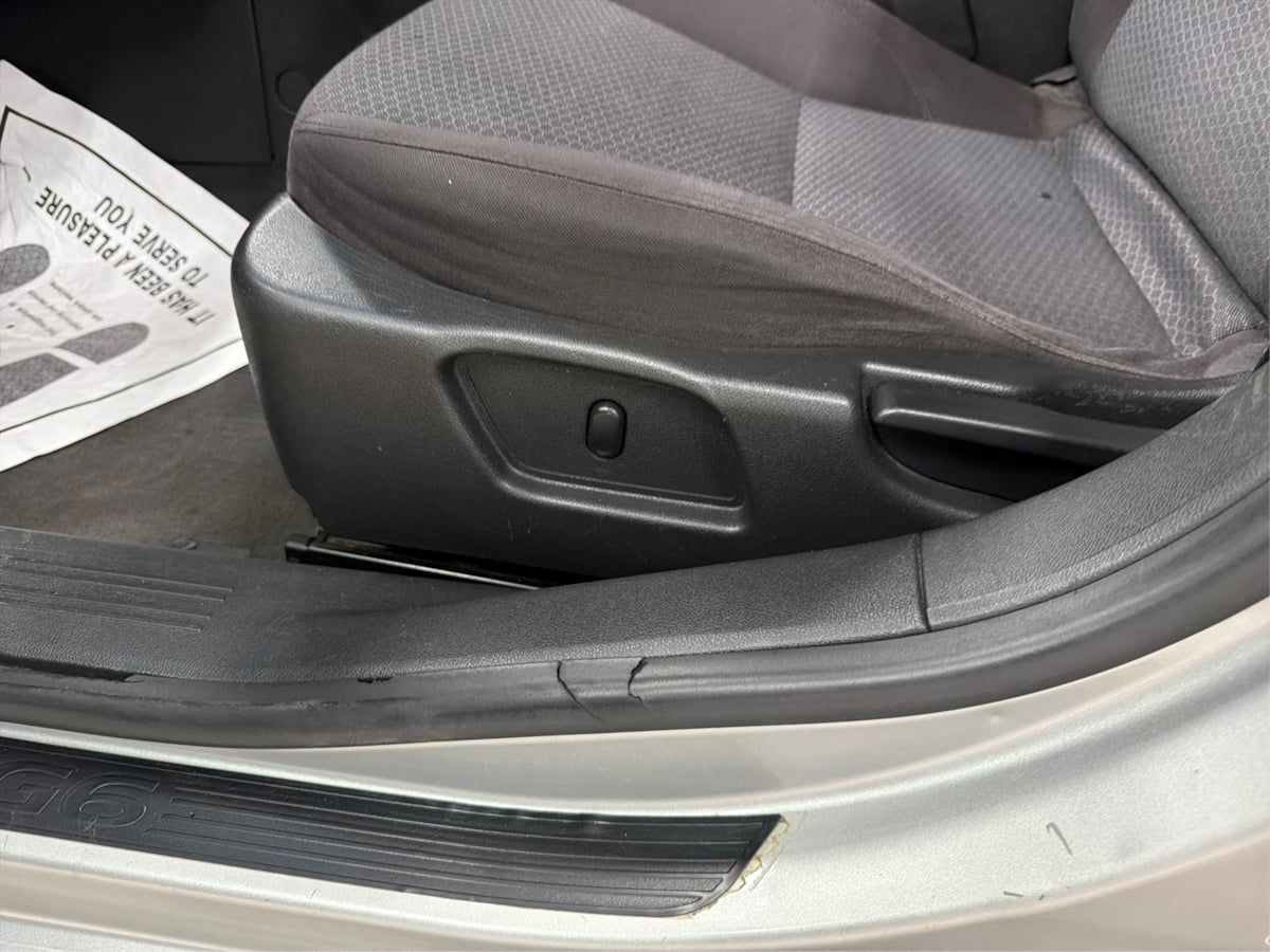Pontiac G6 photo 25