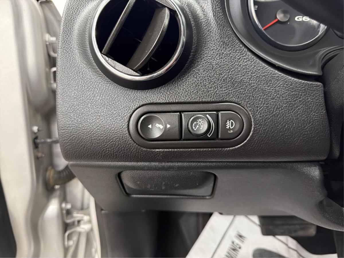 Pontiac G6 photo 51