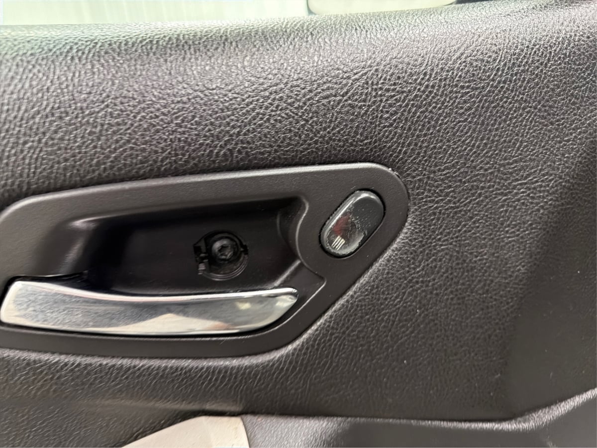 Pontiac G6 photo 56