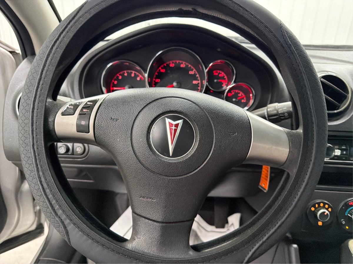 Pontiac G6 photo 22