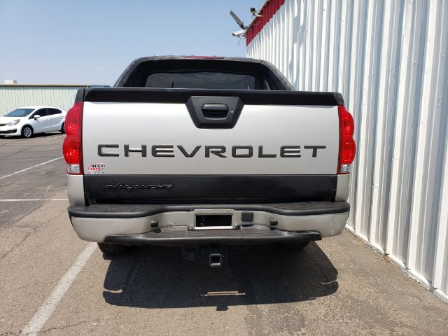 Sold 2005 Chevrolet Avalanche Z66 in Phoenix