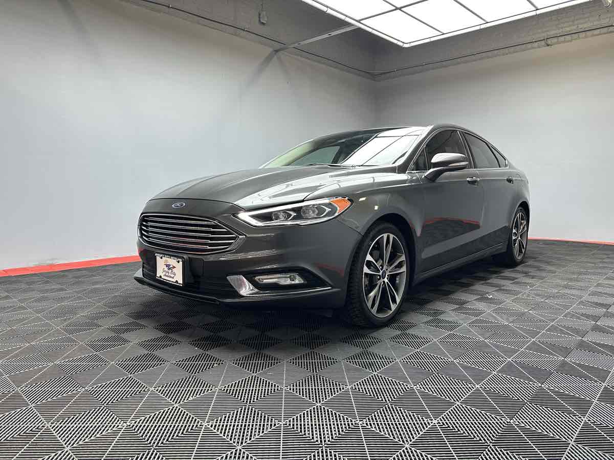 2017 Ford Fusion Titanium photo 3