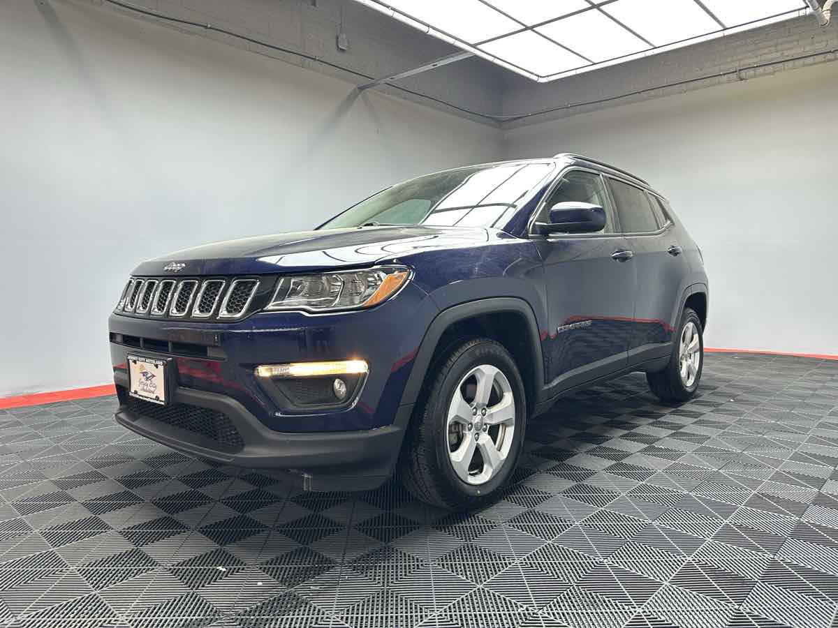 2019 Jeep Compass Latitude photo 2