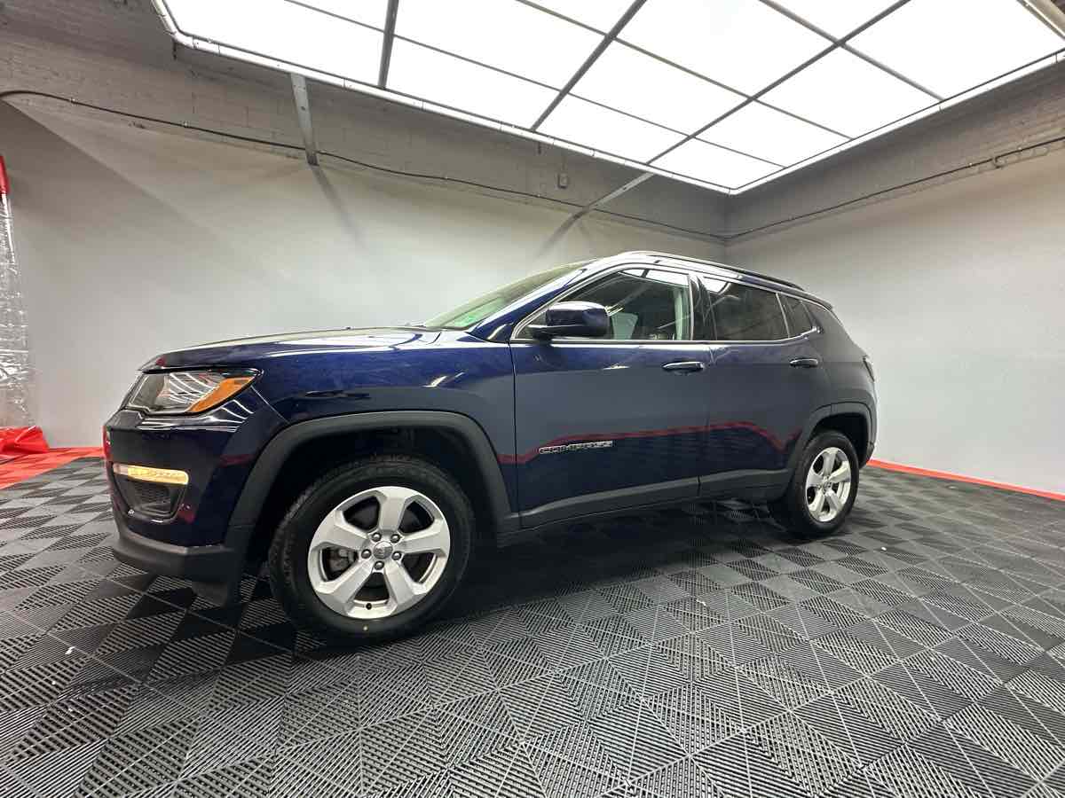 2019 Jeep Compass Latitude photo 3