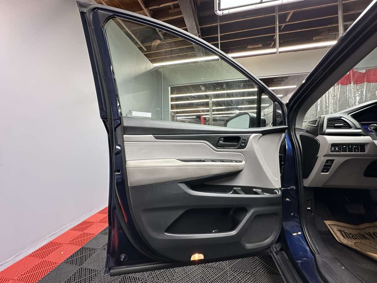 2020 Honda Odyssey EX-L photo 16