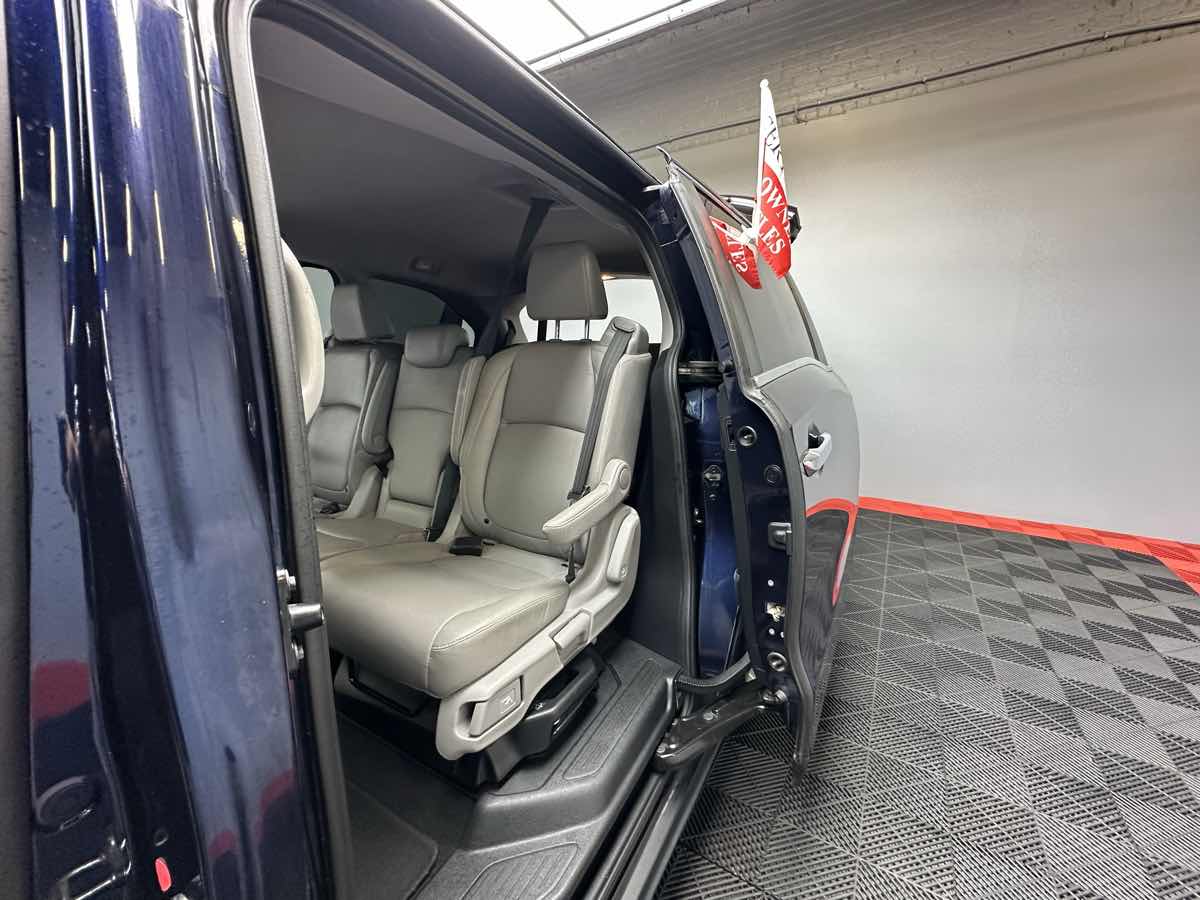 2020 Honda Odyssey EX-L photo 19