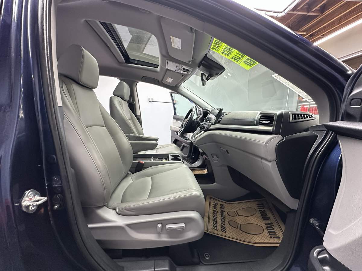 2020 Honda Odyssey EX-L photo 24