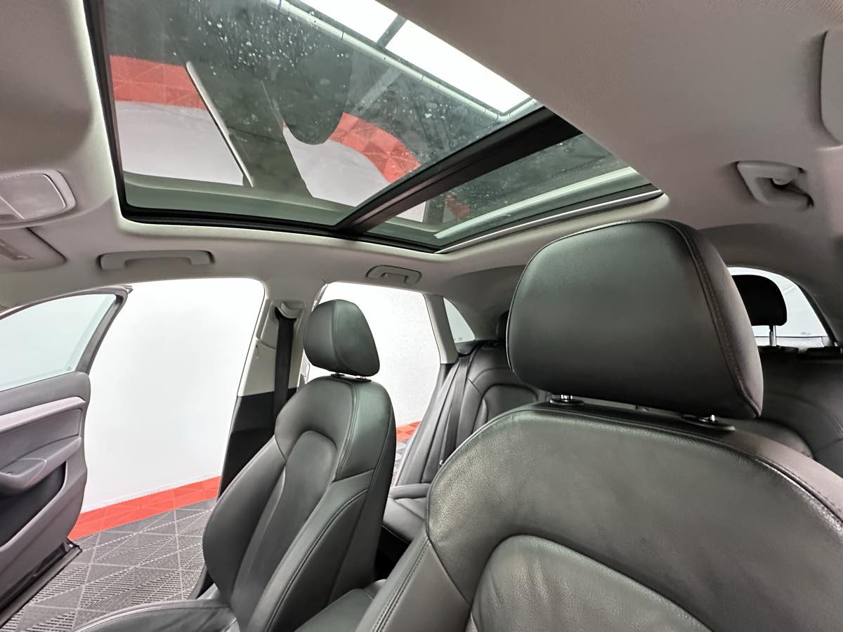 2015 Audi Q3 Prestige photo 25
