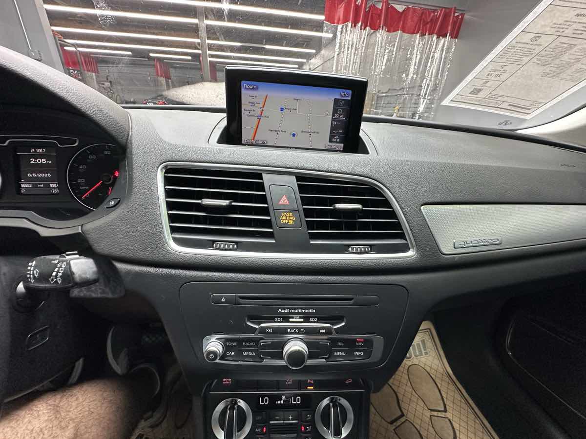 2015 Audi Q3 Prestige photo 30