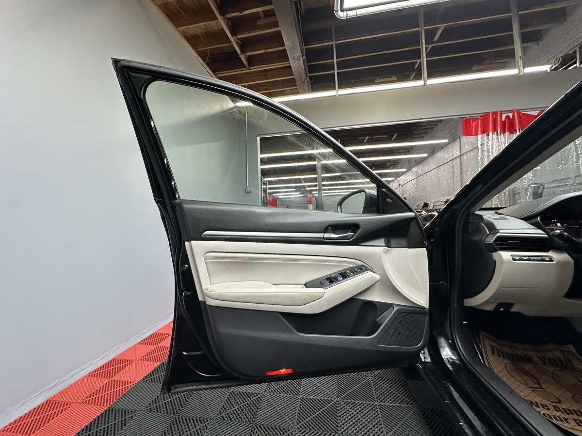 2019 Nissan Altima 2.5 SL photo 16
