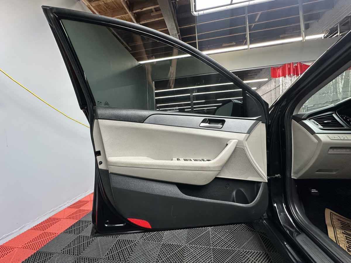 2018 Hyundai Sonata SE photo 17
