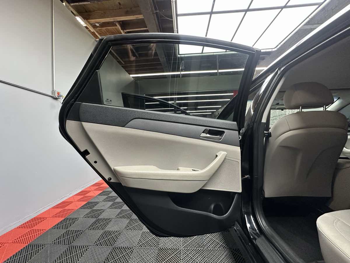 2018 Hyundai Sonata SE photo 18