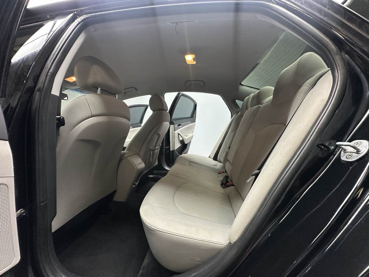 2018 Hyundai Sonata SE photo 24