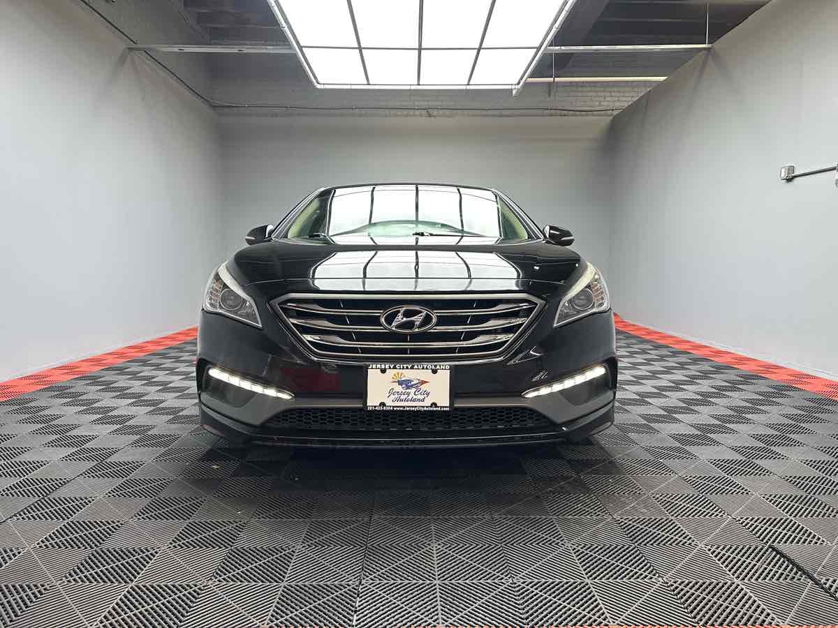 2017 Hyundai Sonata Sport photo 2