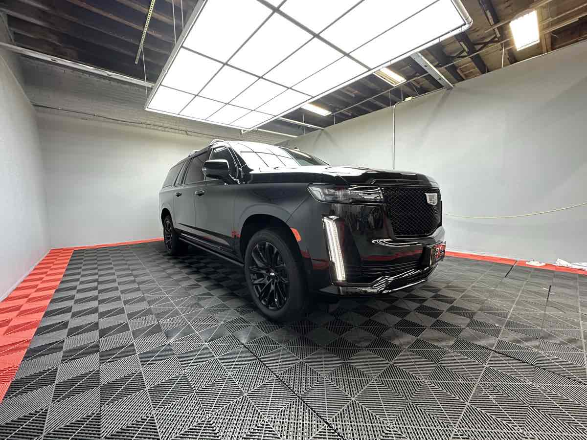 2024 Cadillac Escalade ESV Sport photo 5