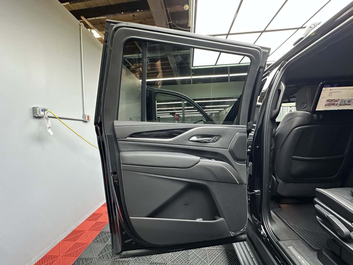 2024 Cadillac Escalade ESV Sport photo 8